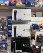 Sony PlayStation 5 + 2 Wireless Controller