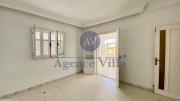 A louer un deuxieme étage de villa s+3 a cité erriadh la marsa avec entrée indépendante