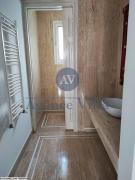 A louer une villa s+5 dans un quartier très calme et bien sécurisé d'une superficie de 2000 m² le terrain A La Soukra