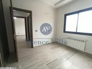 A louer un duplex s+3 jamais habité avec jardin et garage A La Soukra