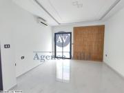 A Louer villa sur deux niveaux jamais habité S+4 à La Soukra