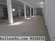 Magasins, dépôts Commerces et Locaux industriels 400 m²