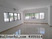 Bureau en open space270 m² au Lac 2