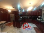 Benikhiar,Un Garage et une villa s+3 style américain Haut standing