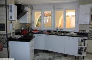 : Nabeul , mahrsi , une villa s+4 avec grande piscine