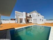V376 Villa LYNDA