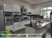 Villa s+6 avec piscine ouverte à Gammarth ZVL0574