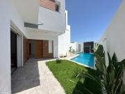 Charmante villa S+4 avec piscine à vendre à Hammamet