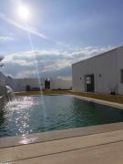 av belle villa de 500m+piscine à Hammamet sud
