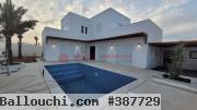 VILLA AVEC PISCINE - TITRE BLEU - ZONE URBAINE DJERBA - RÉF V553