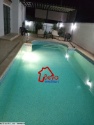 villa avec piscine LVE049