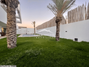 Villa S+6 avec piscine à La Soukra MVV0332