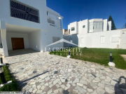 Villa S+9 avec piscine à La Soukra MVL1480