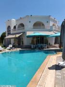 Villa CARLINE(Réf: L2997)