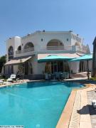 Villa CARLINE(Réf: L2997)