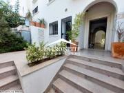 Triplex S+5 avec jardin à La Marsa MTRL0077