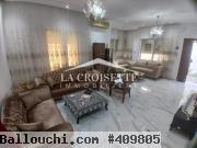 Rez-de-chausée de villa S+4 avec jardin à La Marsa MRCL0305