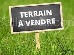 Vend un lot de terrain à Cité Wahat, Nouvelle Soukra – Gouvernorat Ariana