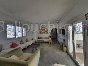 Appartement MAURESQUE(Réf: L2363)
