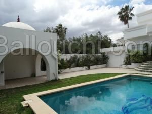 Villa LA ROSE BLEUE(Réf: L304)