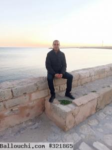 Jeune homme cherche une femme mure pour relation