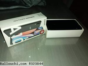 Samsung A10s cacheté