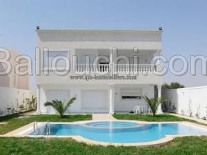 Villa DES LUSTRES (Réf: L2098)