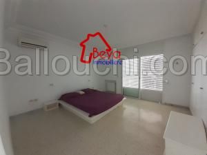 yasmine hammamet une villa s+5avec piscine sur 500m²