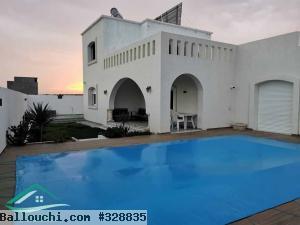VT670:Villa haute standing avec piscine à hammam ghzeez