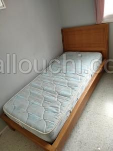 lit 1 place avec matelas Permaflex en bon état