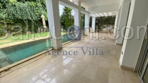A louer une Villa s+6 A jardin de Carthage