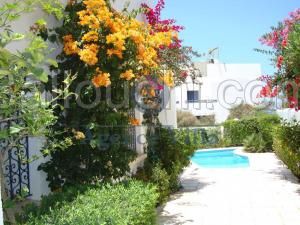 A louer une villa s+3 avec jardin et piscine A Gammarth