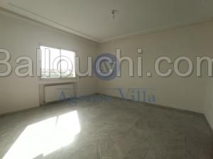 A vendre un Appartement s+3 A La Soukra