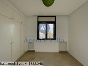 A Louer une villa s+4 avec piscine Au Golf Gammarth