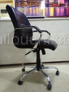 A vendre trois fauteuils de direction, marque 