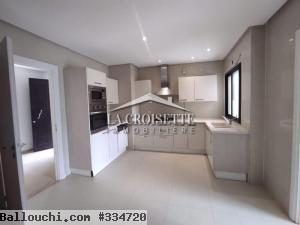 Villa S+4 à Gammarth ZVL0418