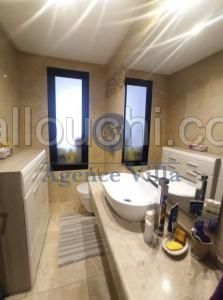 A Louer un Appartement s+4 dans une résidence R+2 A La Soukra