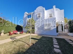 Villa VERDOYANTE (Réf: V2490)