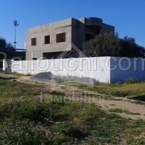 à vendre une maison inachevée S+2 à HAMMAMET SUD 51333131
