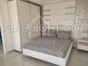 à vendre une maison avec deux appartements à HAMMAMET 51333131