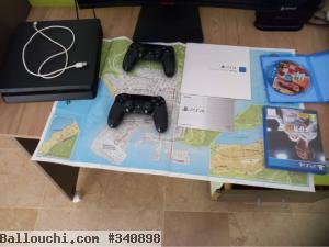 PS4 Slim 1To + 3 manettes + PSN
