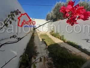 une villa avec Piscine