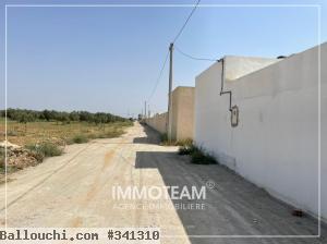 Un terrain à vendre
