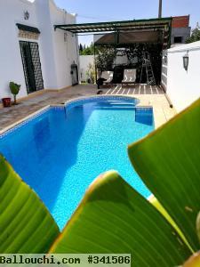 Pour la location estivale, une #villa de luxe meublée en S+3 avec piscine