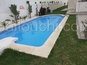 Maamoura plage,une villa avec piscine et pieds dans l’eau