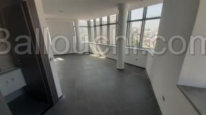 Appartement S+2 a partagé avec un chirurgien dentiste avec salle d'attente commune