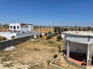 Un terrain à vendre