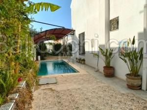 à vendre une belle  maison d’hôtes à HAMMAMET 51333131
