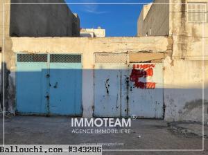 Un terrain à vendre