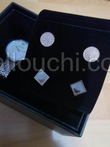 Coffret Emporio Armani Montre + deux boucles d'oreilles